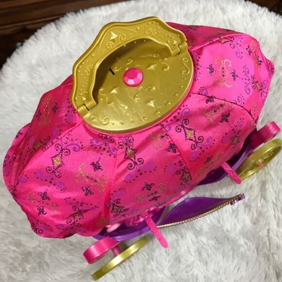 Barbie 2pc Collapsible Convertible Sparkle Hot Air Balloon and Carriage - Picture 12 of 16